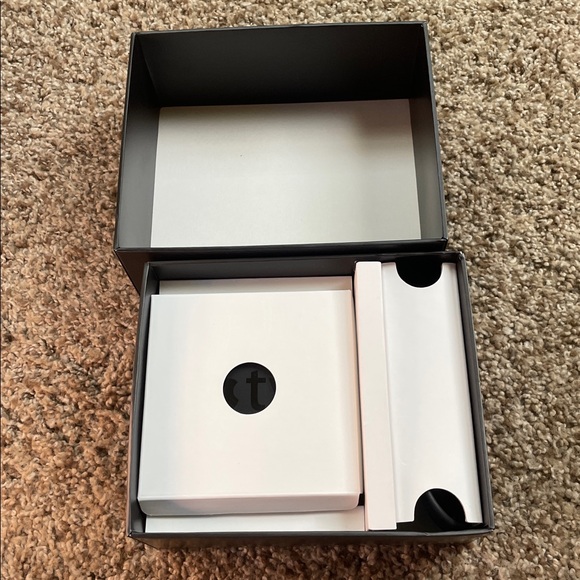 Apple TV Media Player in Black - Picture 4 of 5